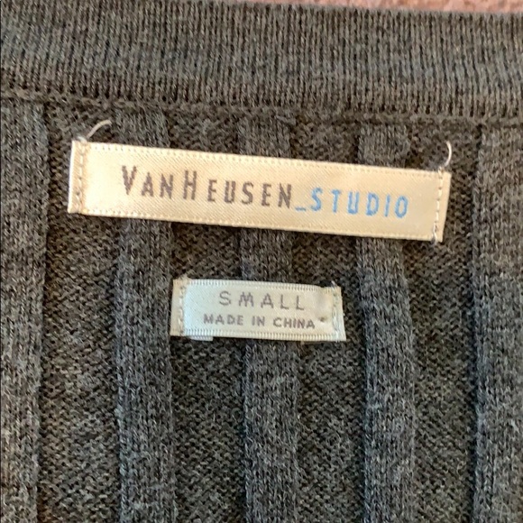 Van Heusen • Button-up Sweater - Picture 2 of 2